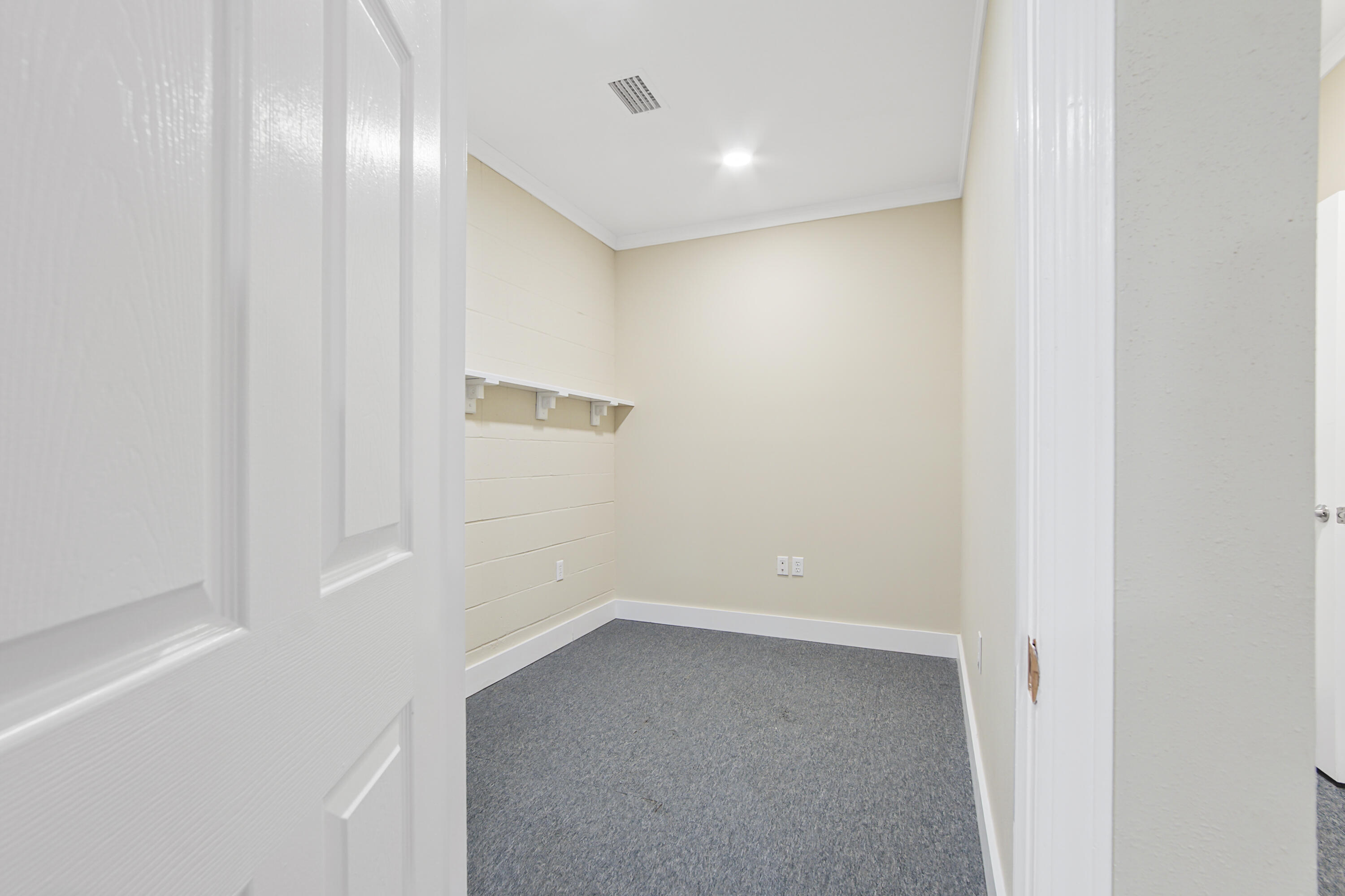 211 Lester Price Road Ponce de Leon, FL 32455 - Photo 22 of 63 a view of an empty room