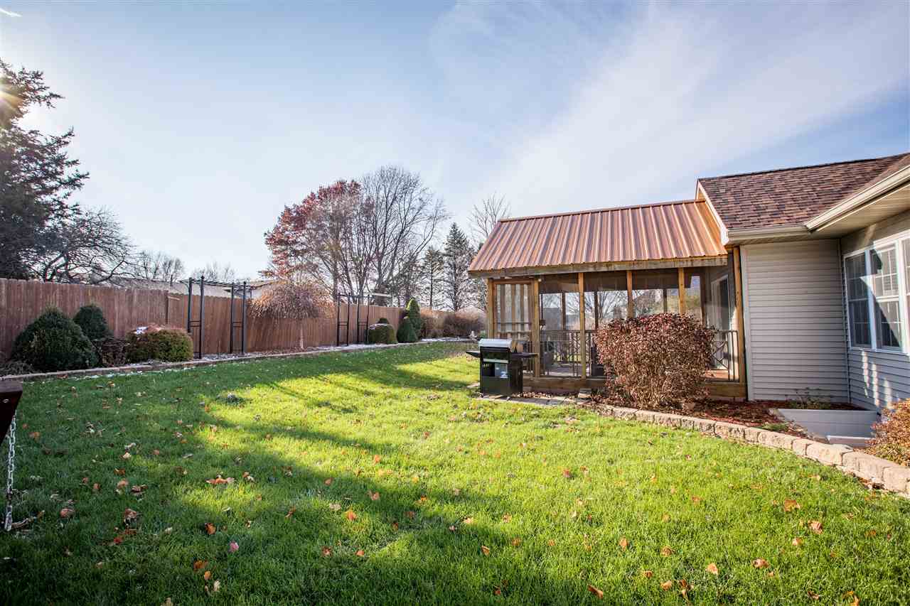 3402 Baton Rouge Road Muscatine, IA 52761 - Photo 2 of 33 Gallery Image 2