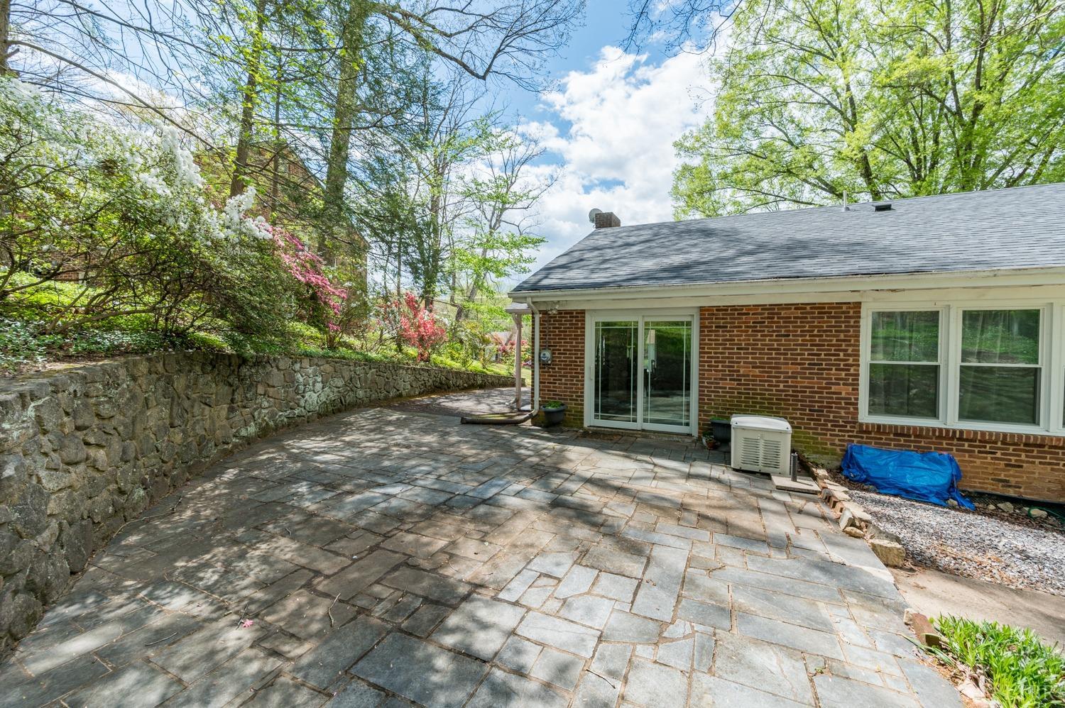 2008 Burnt Bridge Road Lynchburg, VA 24503 - Photo 8 of 51 Gallery Image 8