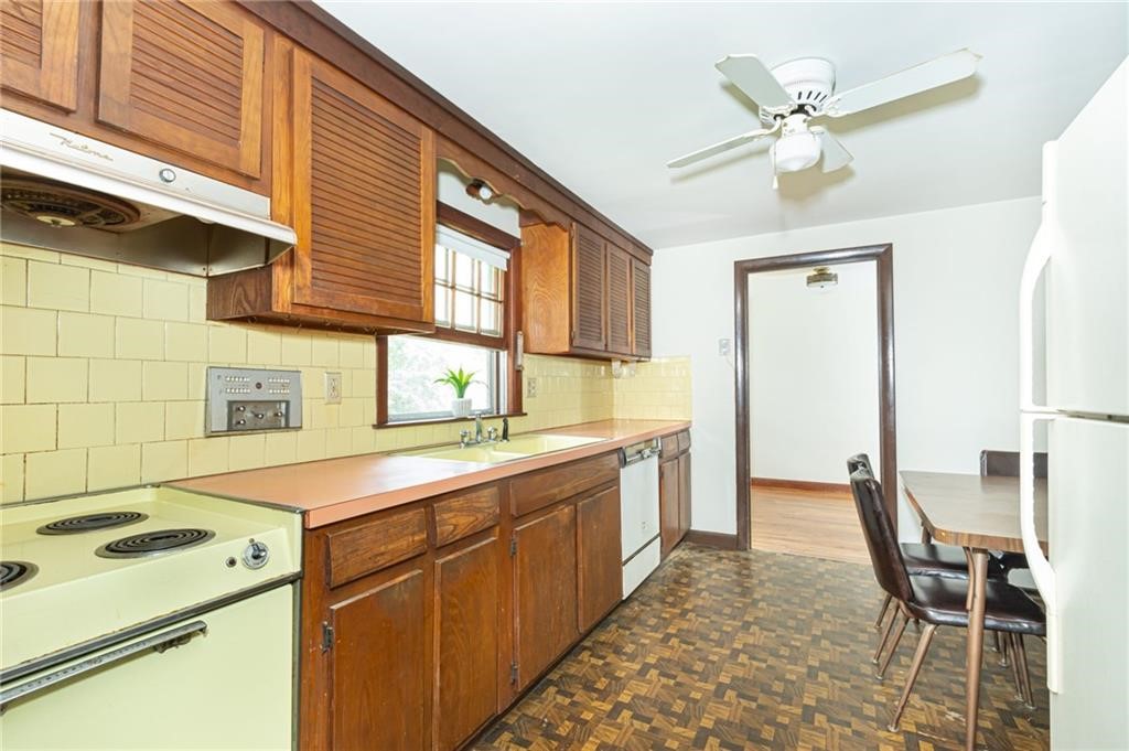 1 Beaver Road Barrington, RI 02806 - Photo 14 of 26