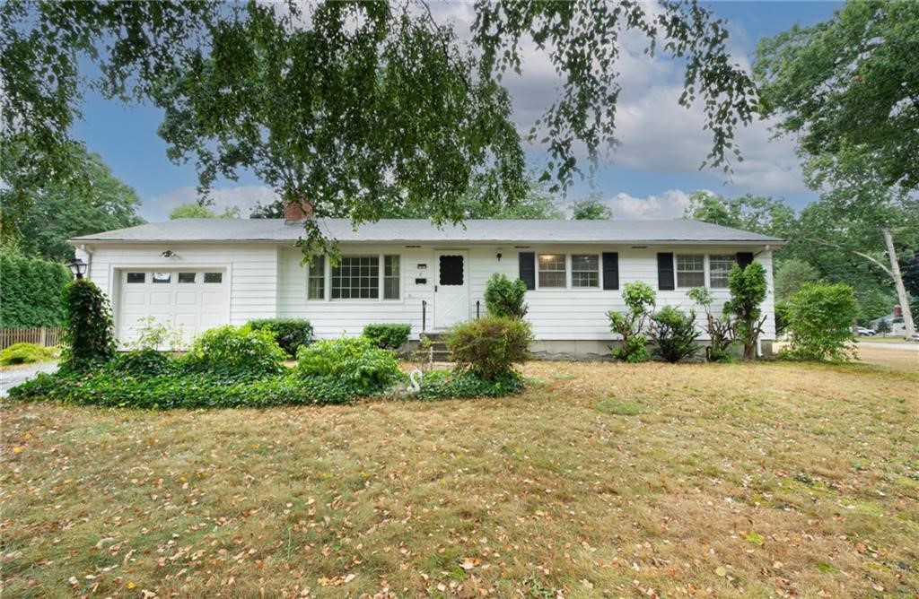 1 Beaver Road Barrington, RI 02806 - Photo 4 of 26