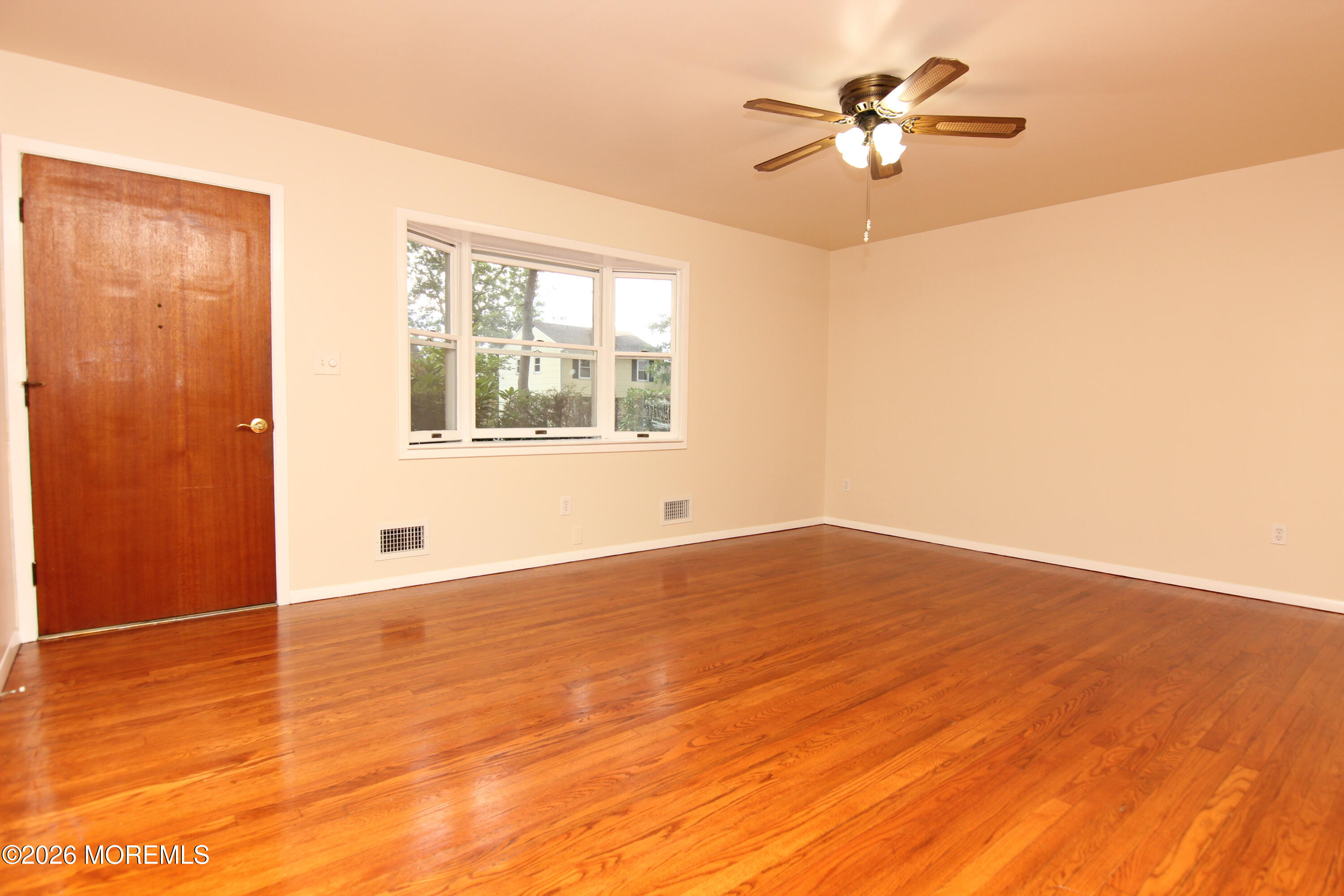 815 Shady Lawn Way Keyport, NJ 07735 - Photo 5 of 46 815 -5