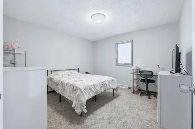 $269,900 | 1604 Allison Boulevard, Auburn, IN 46706