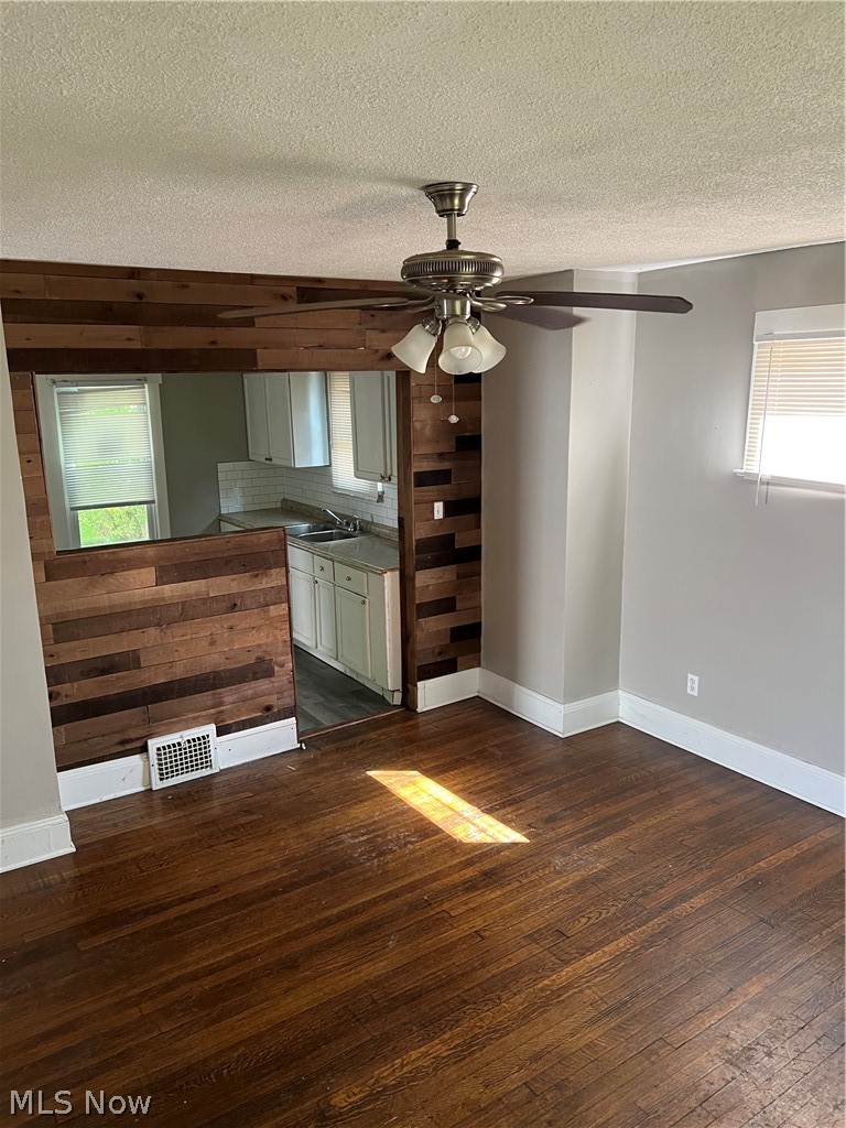 2087 North Taylor Road Cleveland Heights, OH 44112 - Photo 2 of 17 Formal Dining Rm