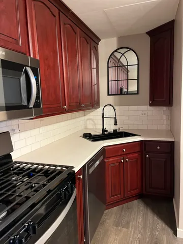 $137,900 | 5348 Waterbury Drive, Unit 1902, Crestwood, IL 60418