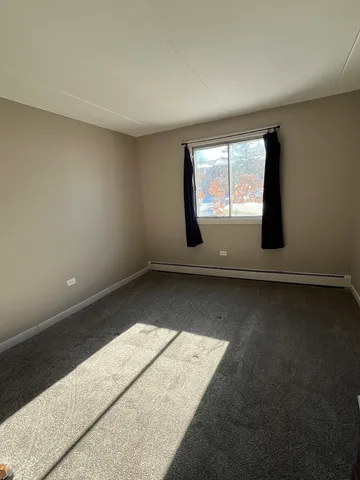 $137,900 | 5348 Waterbury Drive, Unit 1902, Crestwood, IL 60418