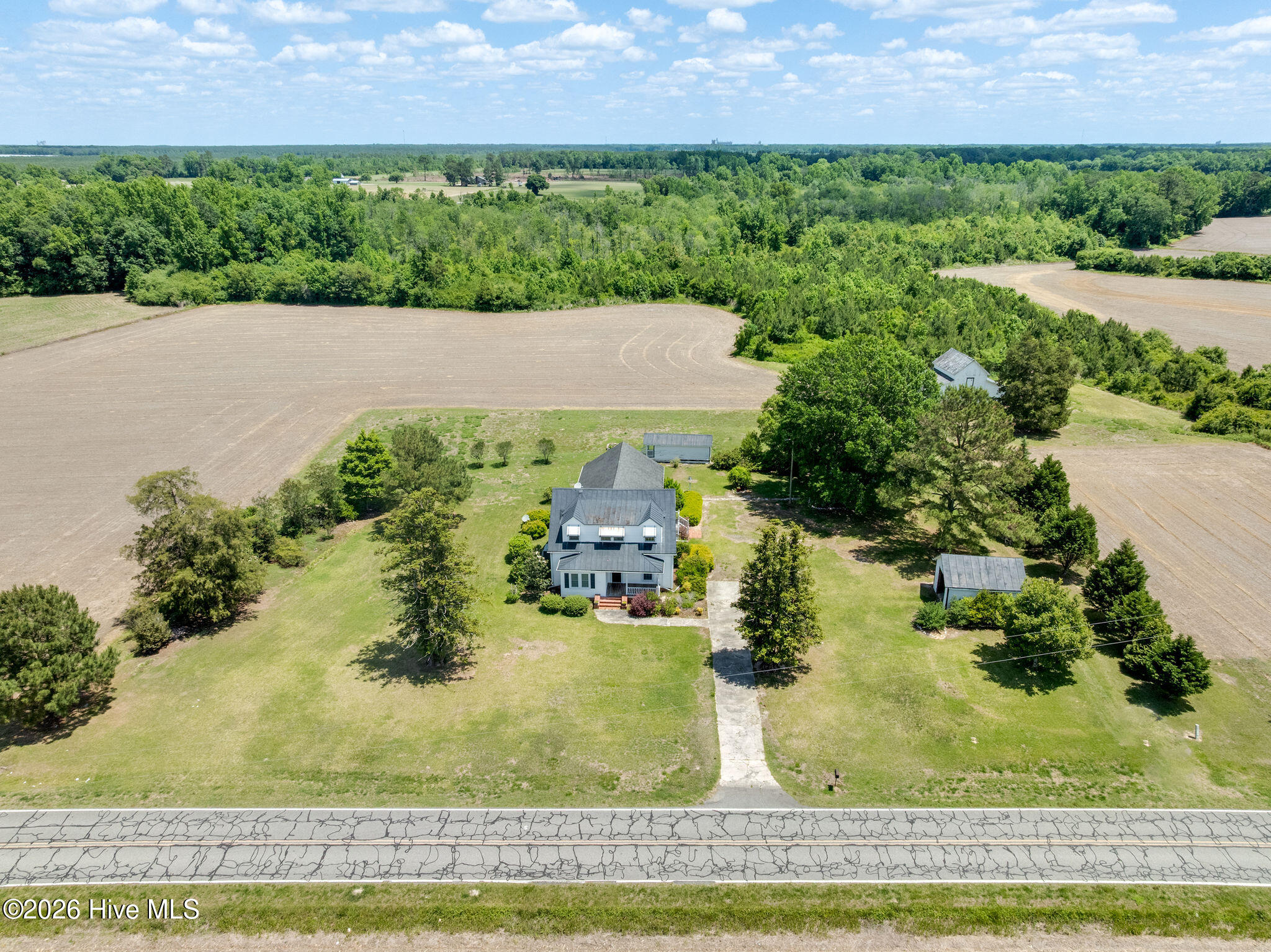 1352 Cornwallis Road Rose Hill, NC 28458 - Photo 2 of 42