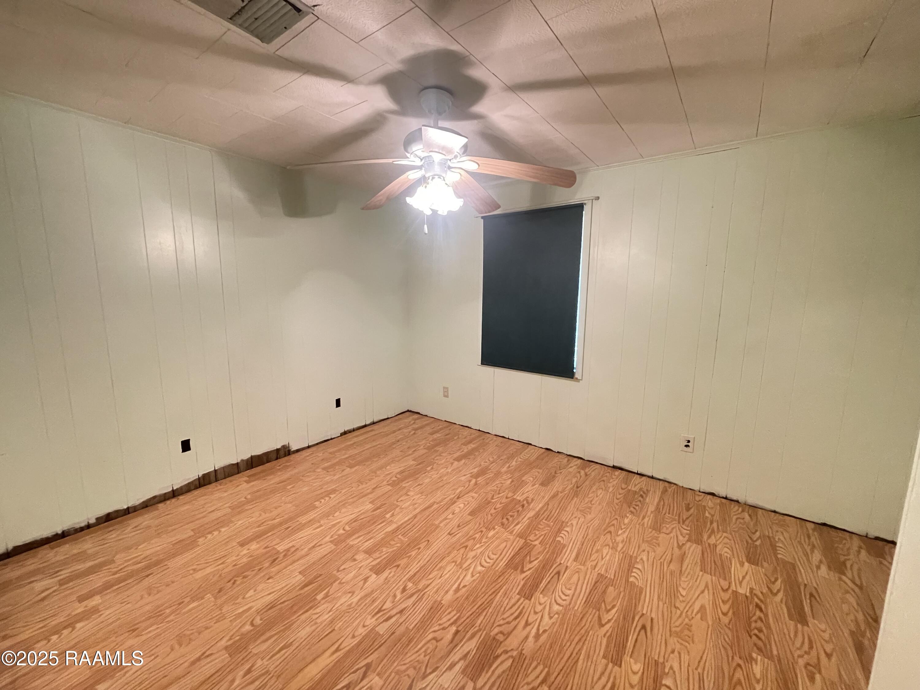 1109 Guidry Avenue Kaplan, LA 70548 - Photo 4 of 15 IMG_8387