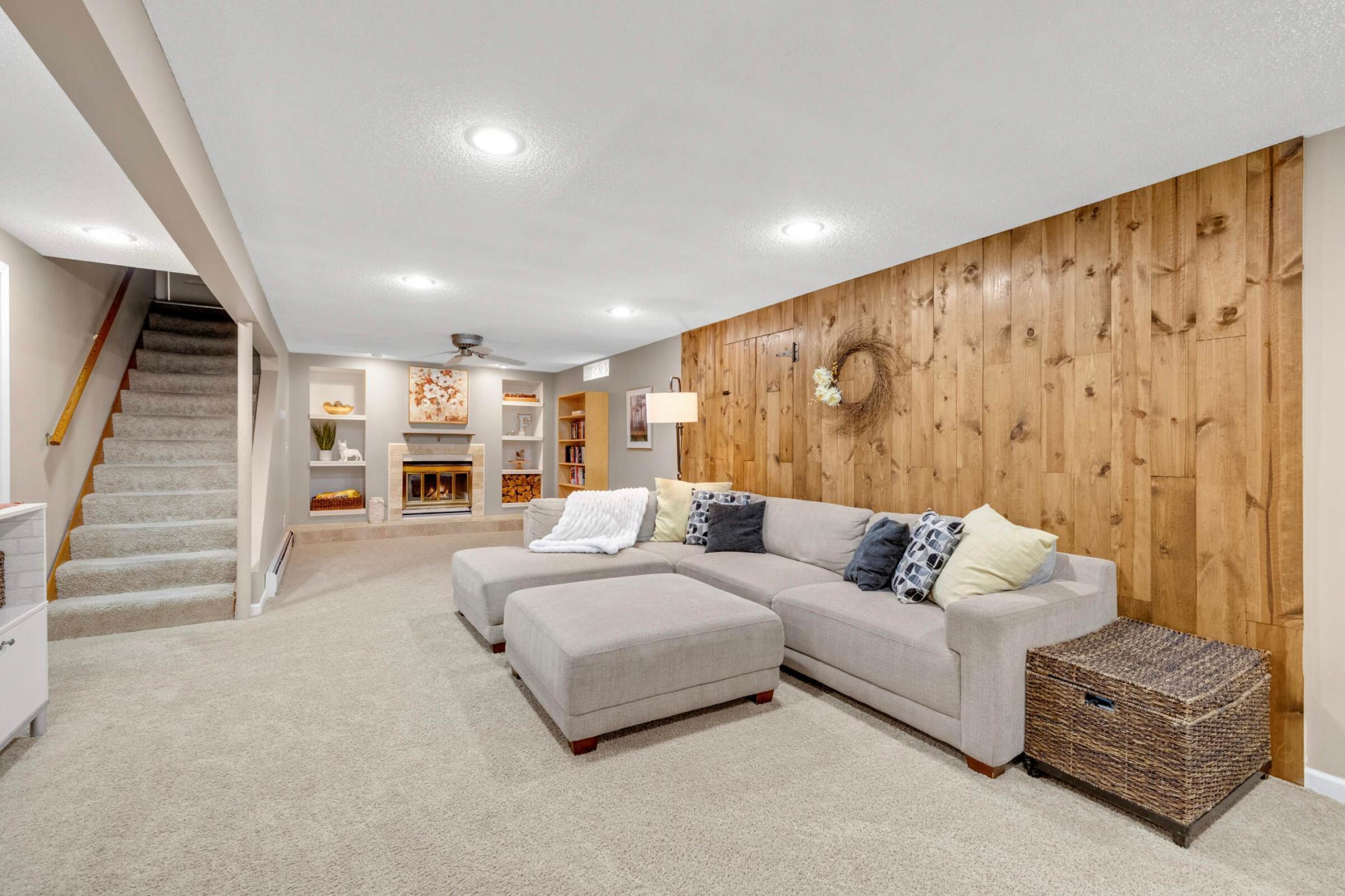 683 Tanglewood Drive St. Paul, MN 55126 - Photo 17 of 37