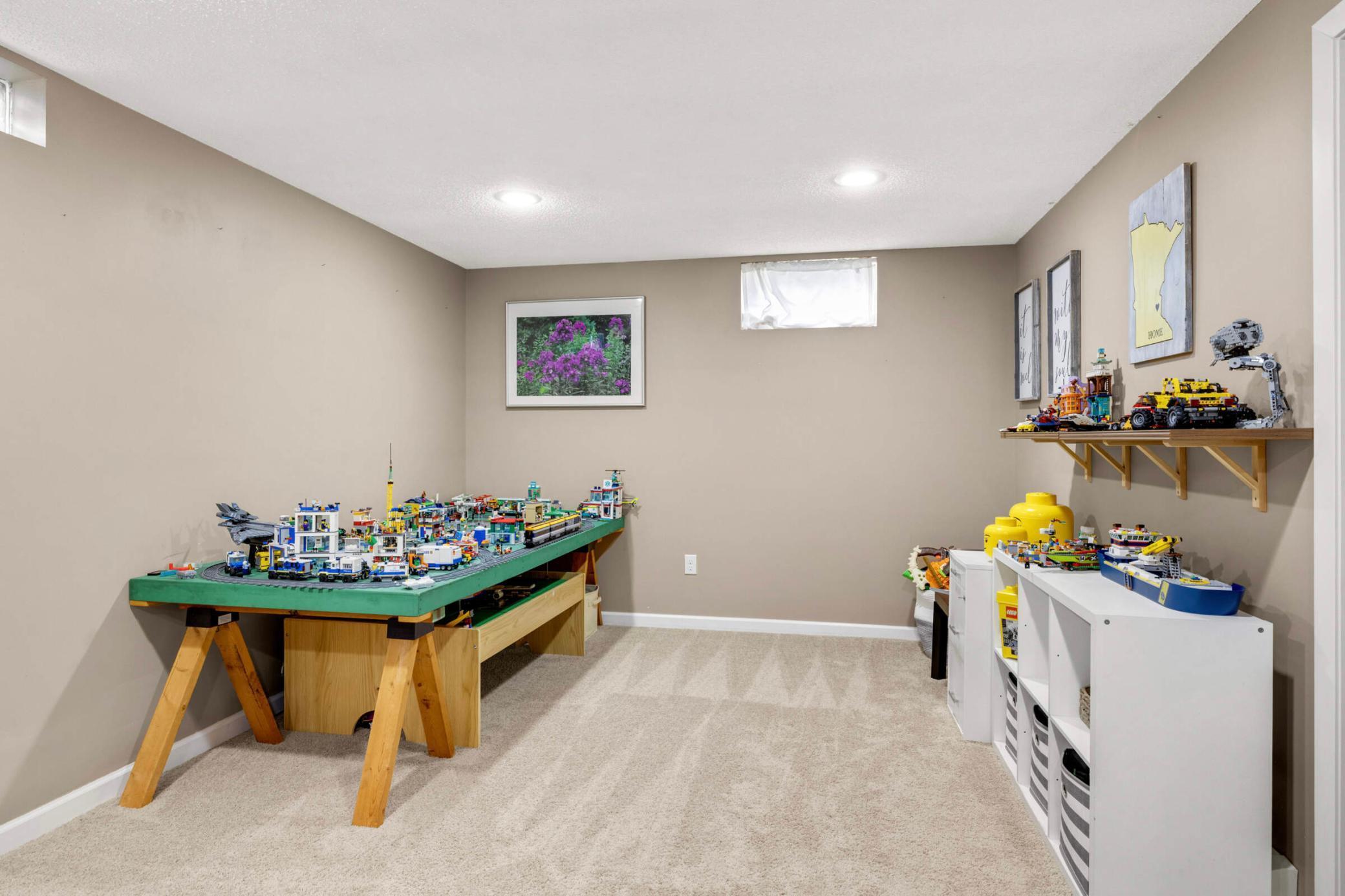 683 Tanglewood Drive St. Paul, MN 55126 - Photo 19 of 37