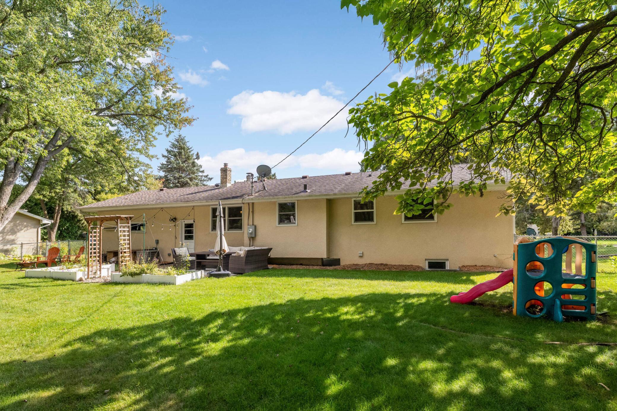 683 Tanglewood Drive St. Paul, MN 55126 - Photo 25 of 37