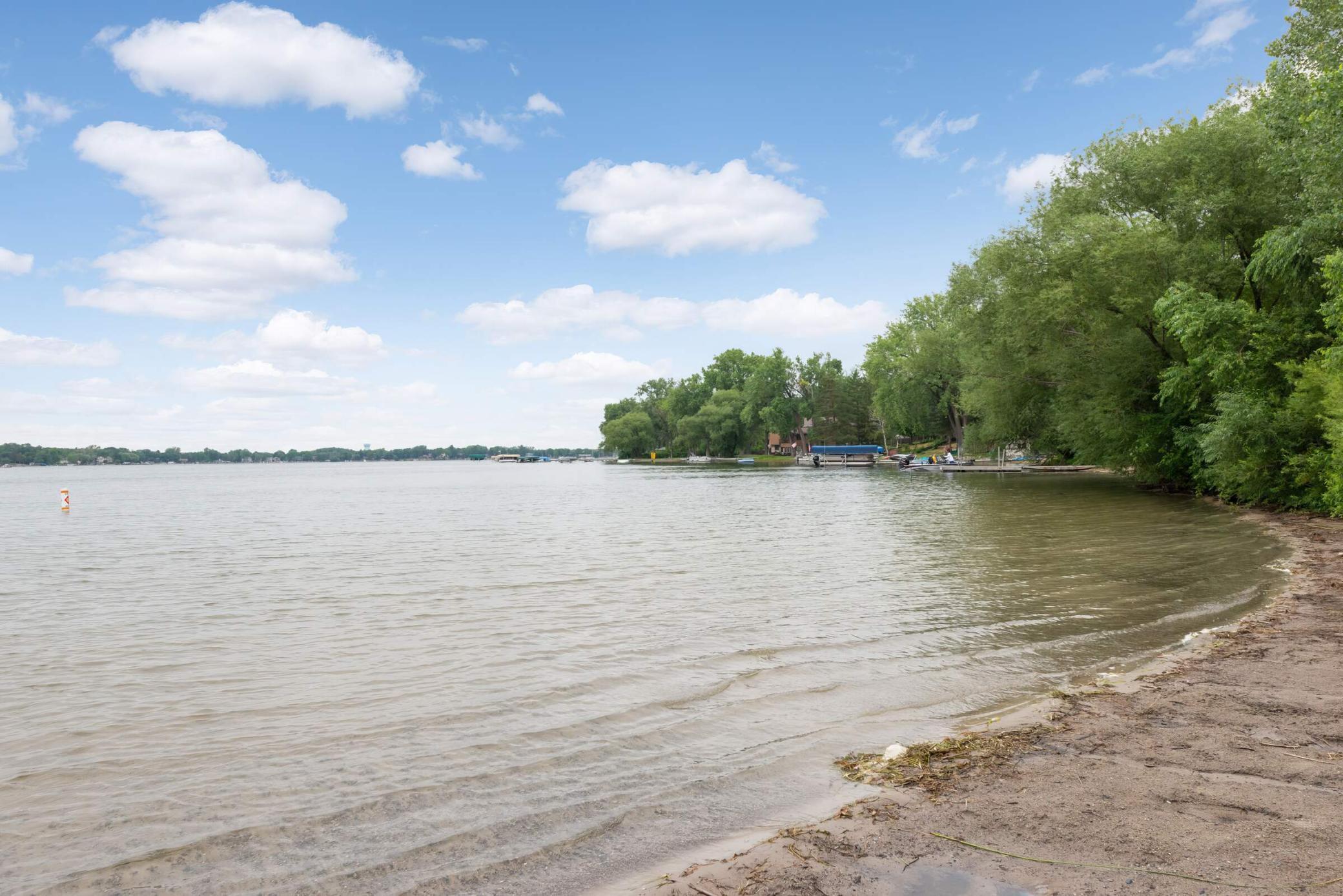 683 Tanglewood Drive St. Paul, MN 55126 - Photo 31 of 37