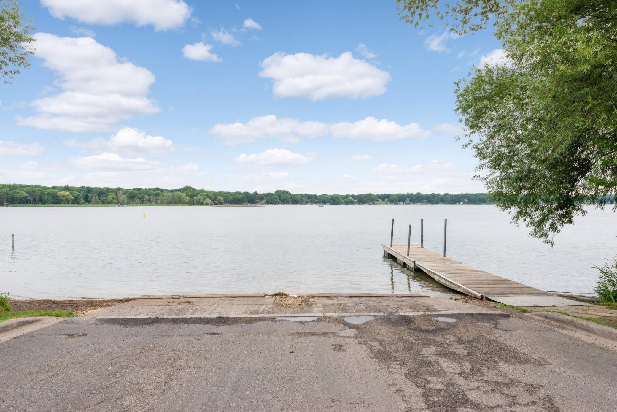 683 Tanglewood Drive St. Paul, MN 55126 - Photo 32 of 37