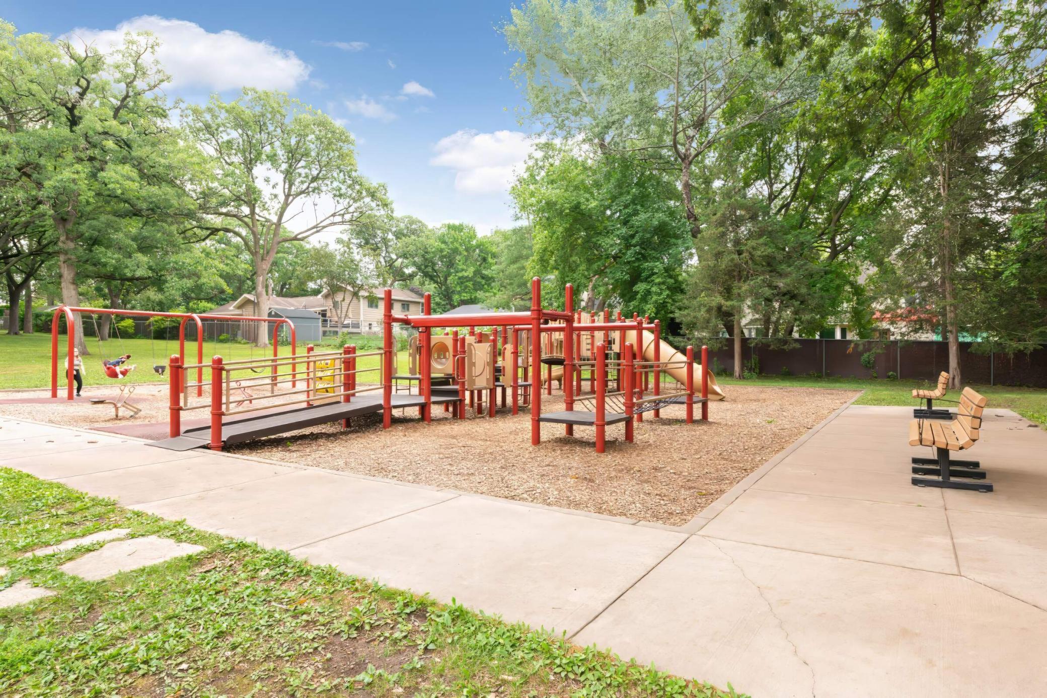 683 Tanglewood Drive St. Paul, MN 55126 - Photo 33 of 37