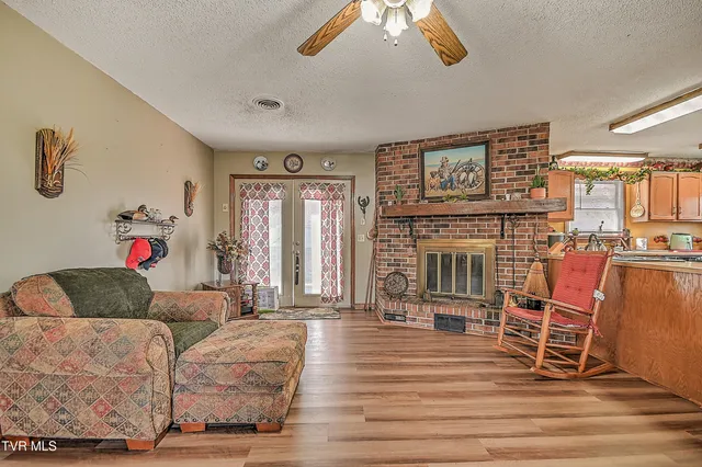 $399,000 | 423 Kendricks Hollow Road, Bristol, TN 37620