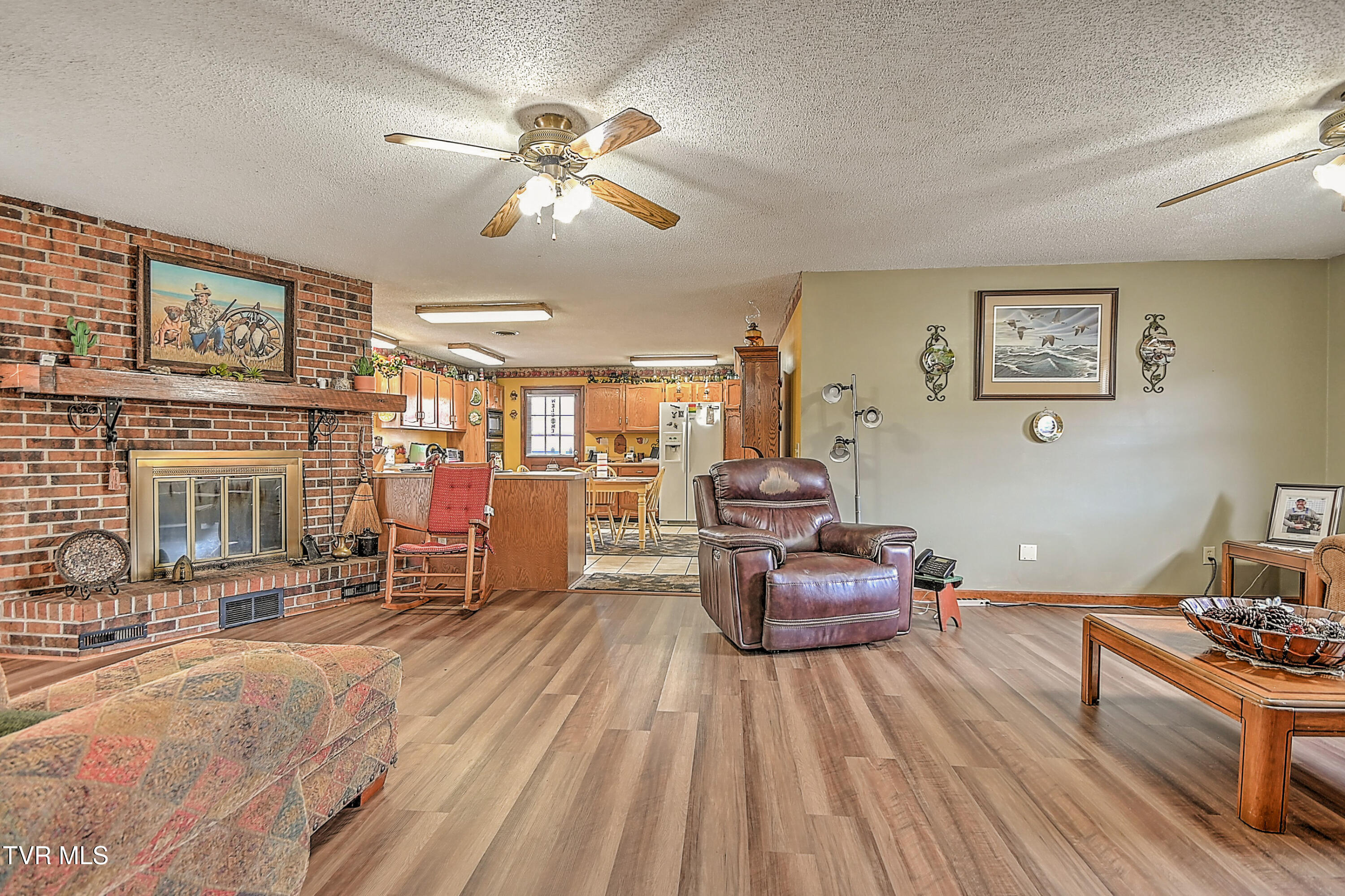 423 Kendricks Hollow Road Bristol, TN 37620 - Photo 13 of 64 423 Kendricks Hollow TV-19