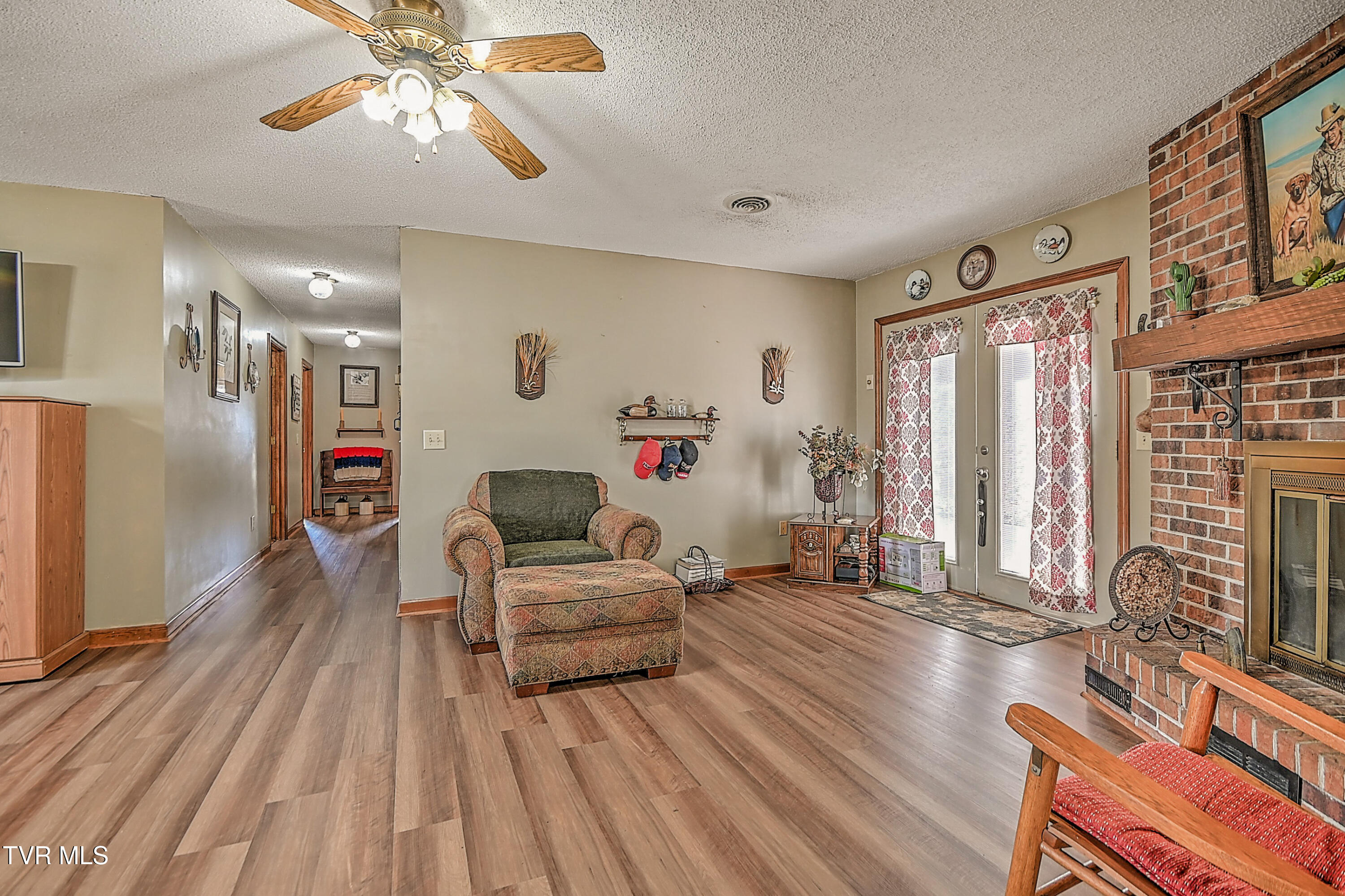 423 Kendricks Hollow Road Bristol, TN 37620 - Photo 14 of 64 423 Kendricks Hollow TV-25