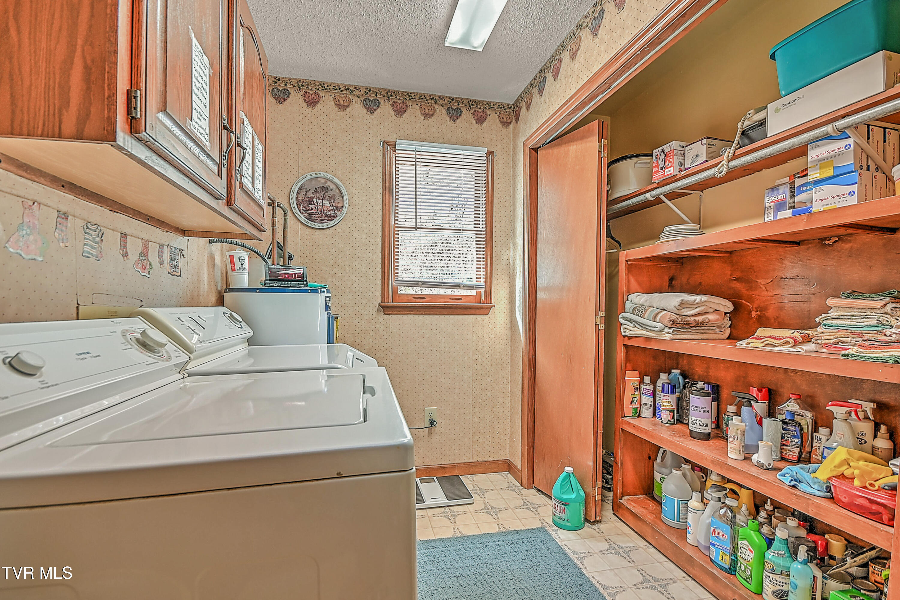 423 Kendricks Hollow Road Bristol, TN 37620 - Photo 15 of 64 423 Kendricks Hollow TV-18