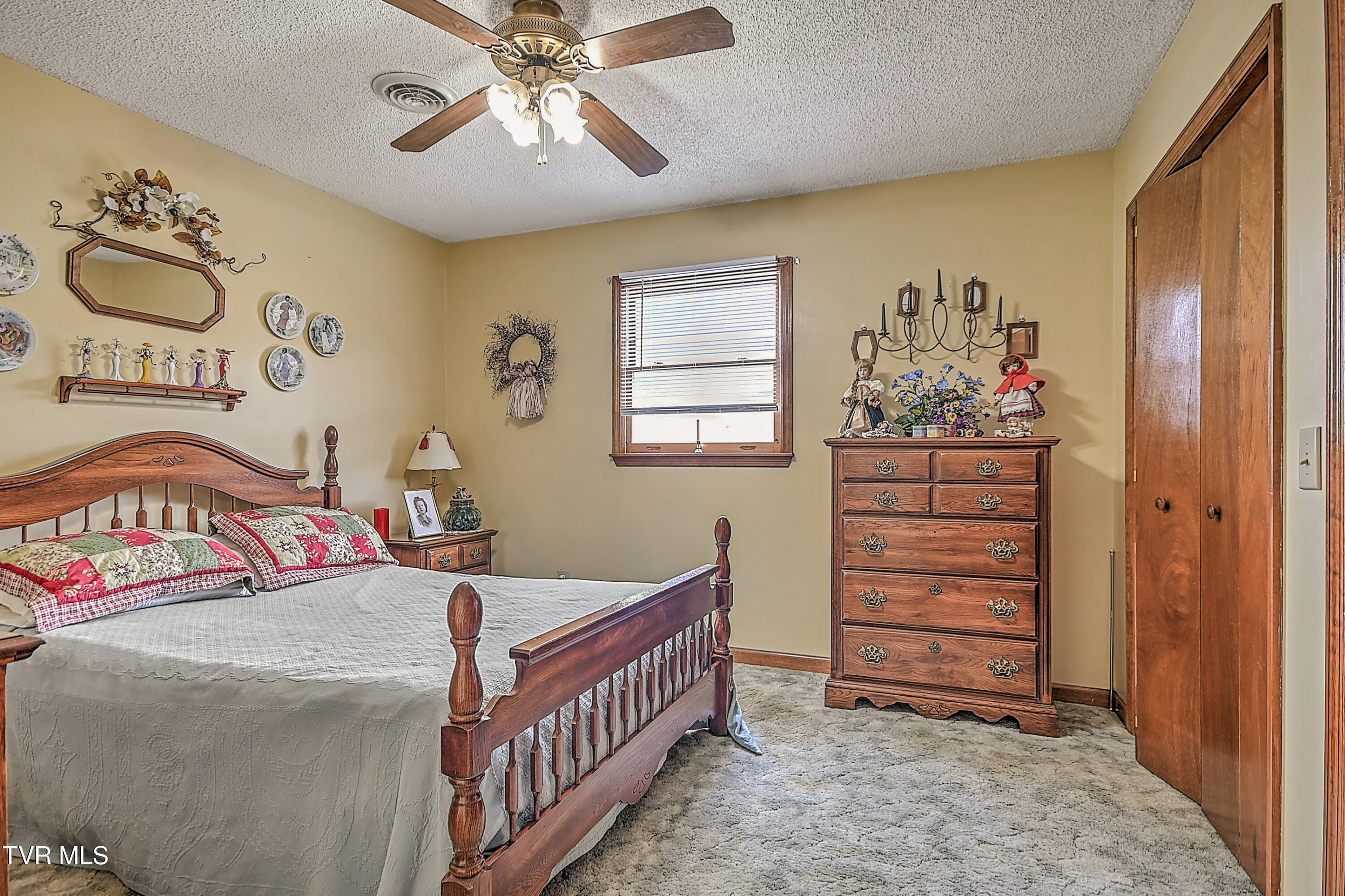 423 Kendricks Hollow Road Bristol, TN 37620 - Photo 20 of 64 423 Kendricks Hollow TV-12