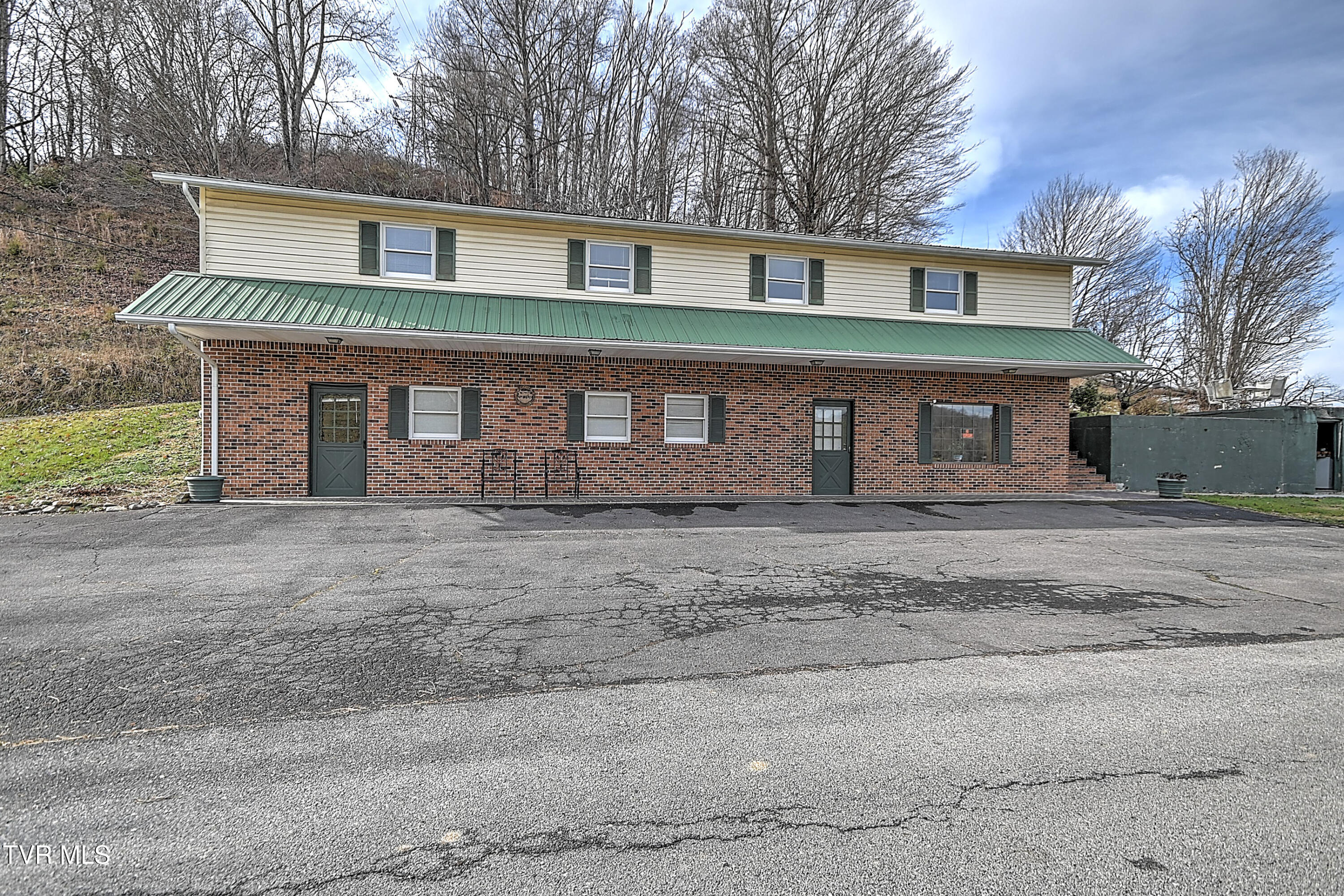 423 Kendricks Hollow Road Bristol, TN 37620 - Photo 2 of 64 423 Kendricks Hollow TV