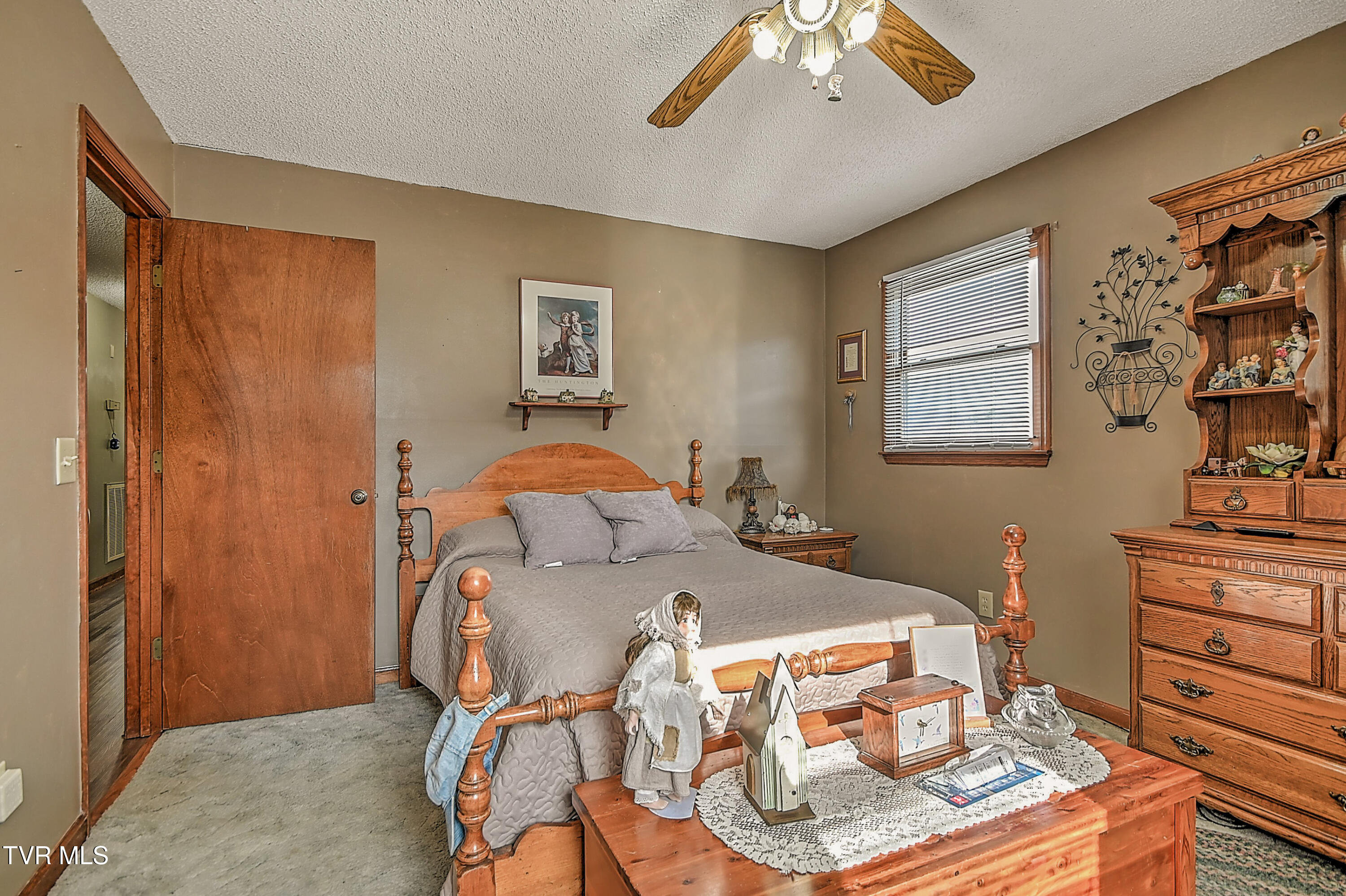 423 Kendricks Hollow Road Bristol, TN 37620 - Photo 22 of 64 423 Kendricks Hollow TV-5