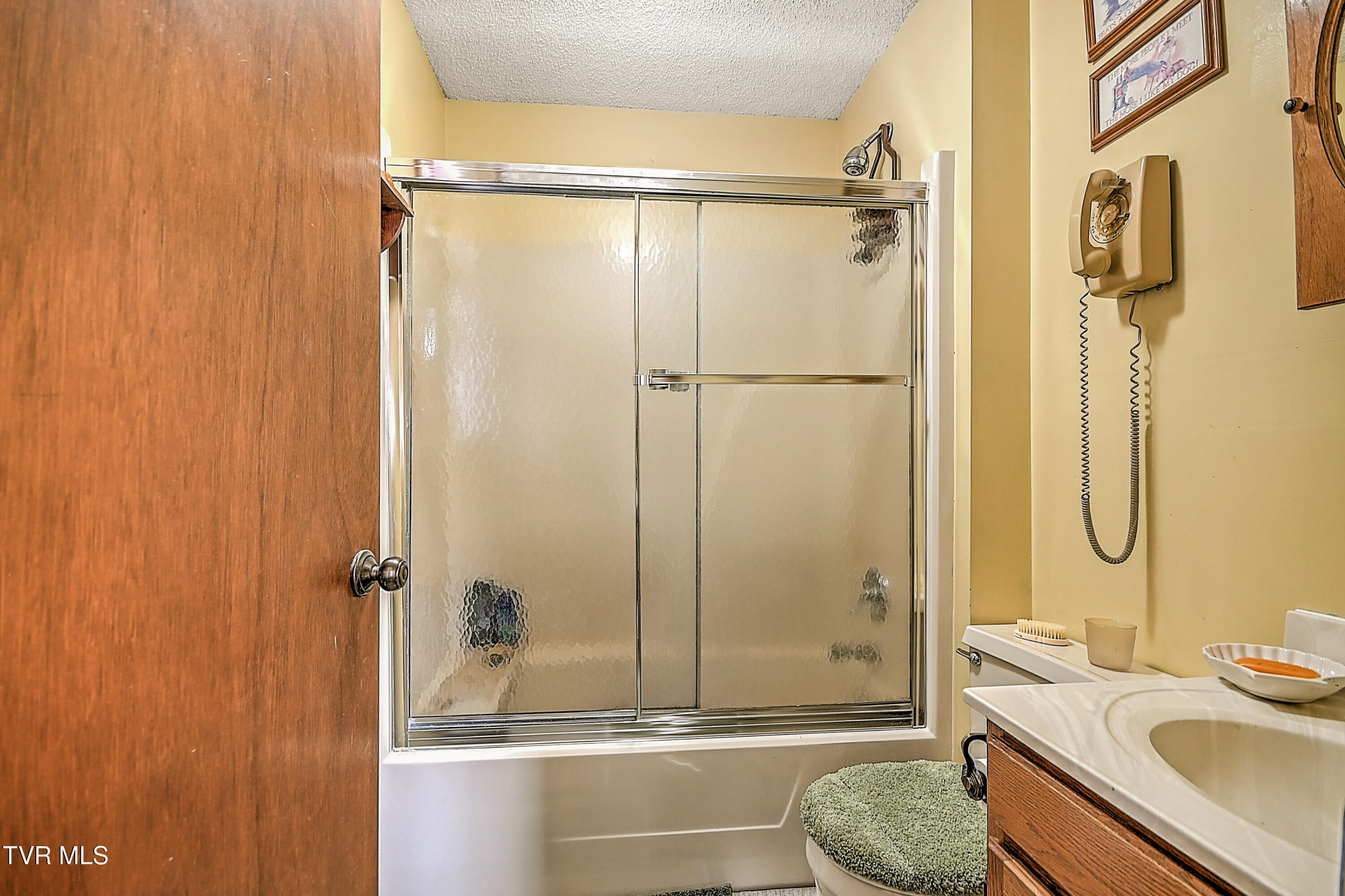 423 Kendricks Hollow Road Bristol, TN 37620 - Photo 29 of 64 423 Kendricks Hollow TV-11