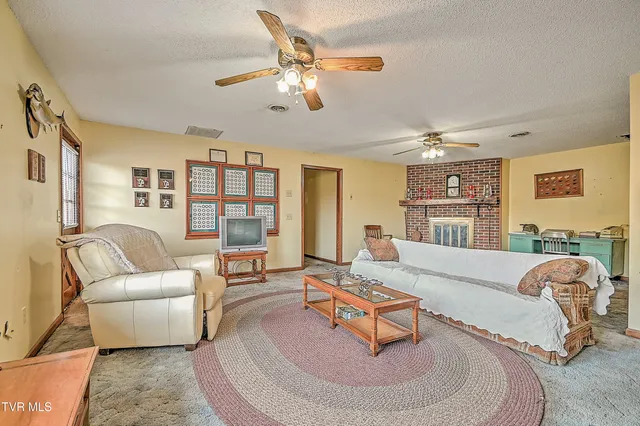 $399,000 | 423 Kendricks Hollow Road, Bristol, TN 37620