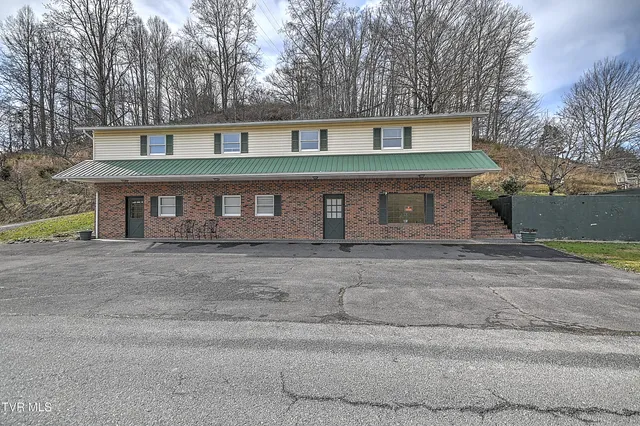 $399,000 | 423 Kendricks Hollow Road, Bristol, TN 37620