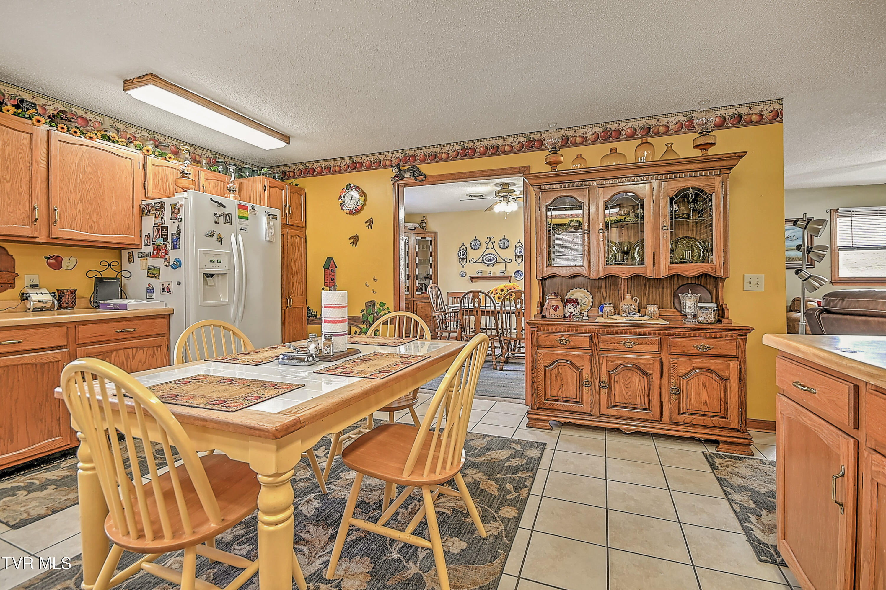 423 Kendricks Hollow Road Bristol, TN 37620 - Photo 7 of 64 423 Kendricks Hollow TV-28