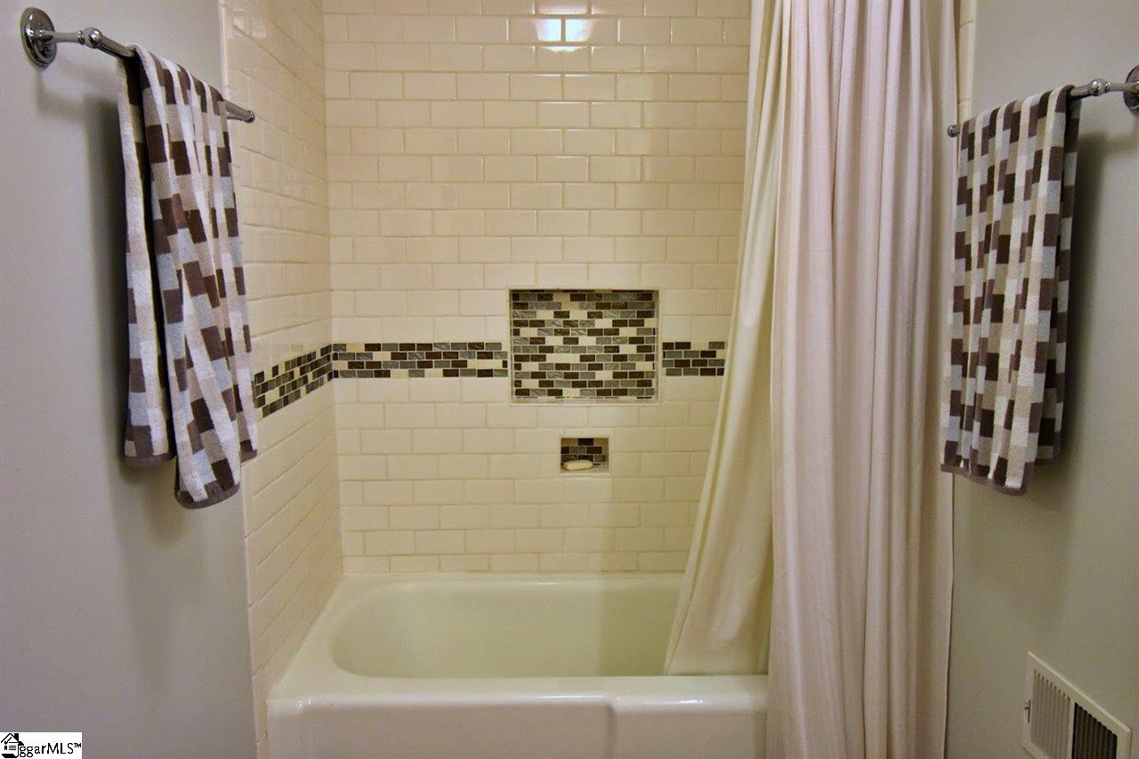 30 Craigwood Road Greenville, SC 29607 - Photo 29 of 34