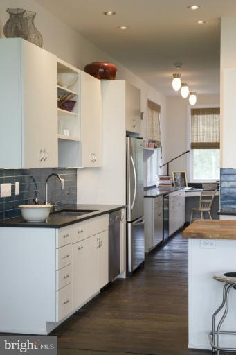 4902 Ferry Neck Road Royal Oak, MD 21662 - Photo 10 of 23 Kitchen