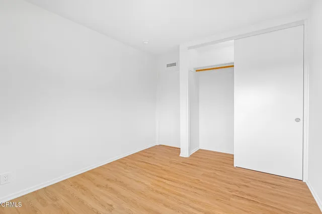 a house view with a outdoor space