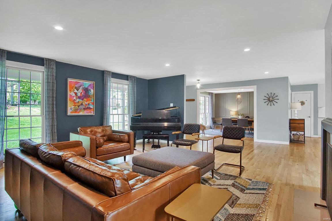 2 Forcee Lane St. Louis, MO 63124 - Photo 5 of 31 Gallery Image 5