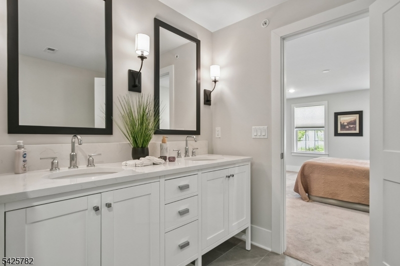 723 Station Road Dunellen, NJ 08812 - Photo 14 of 32