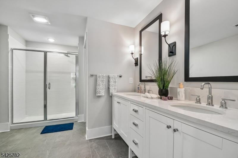 723 Station Road Dunellen, NJ 08812 - Photo 15 of 32