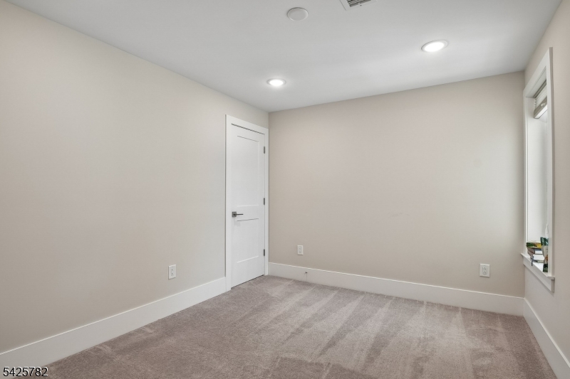 723 Station Road Dunellen, NJ 08812 - Photo 20 of 32