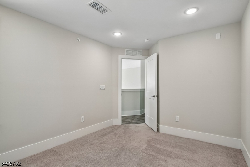 723 Station Road Dunellen, NJ 08812 - Photo 21 of 32
