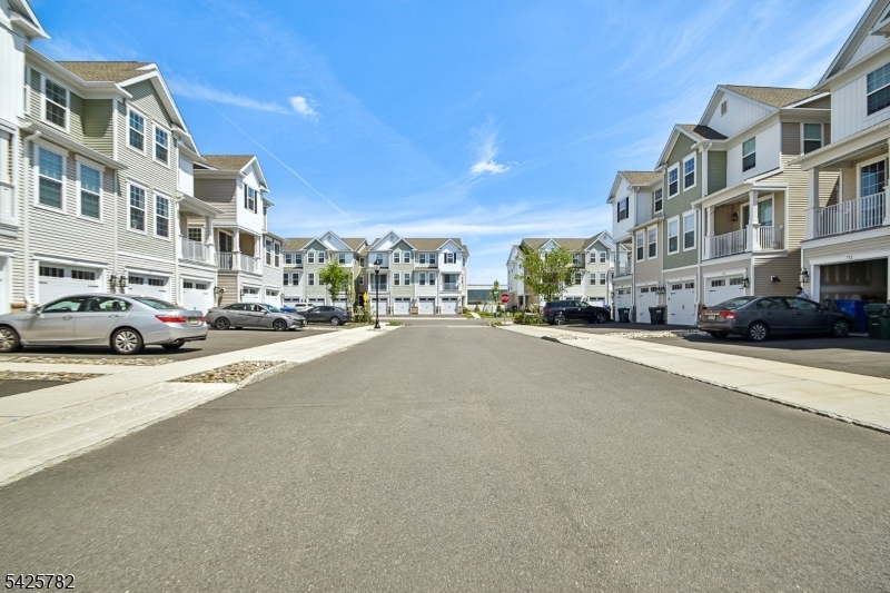 723 Station Road Dunellen, NJ 08812 - Photo 25 of 32