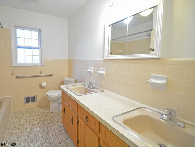 $849,000 | 4 Tip Top Way, Berkeley Heights, NJ 07922