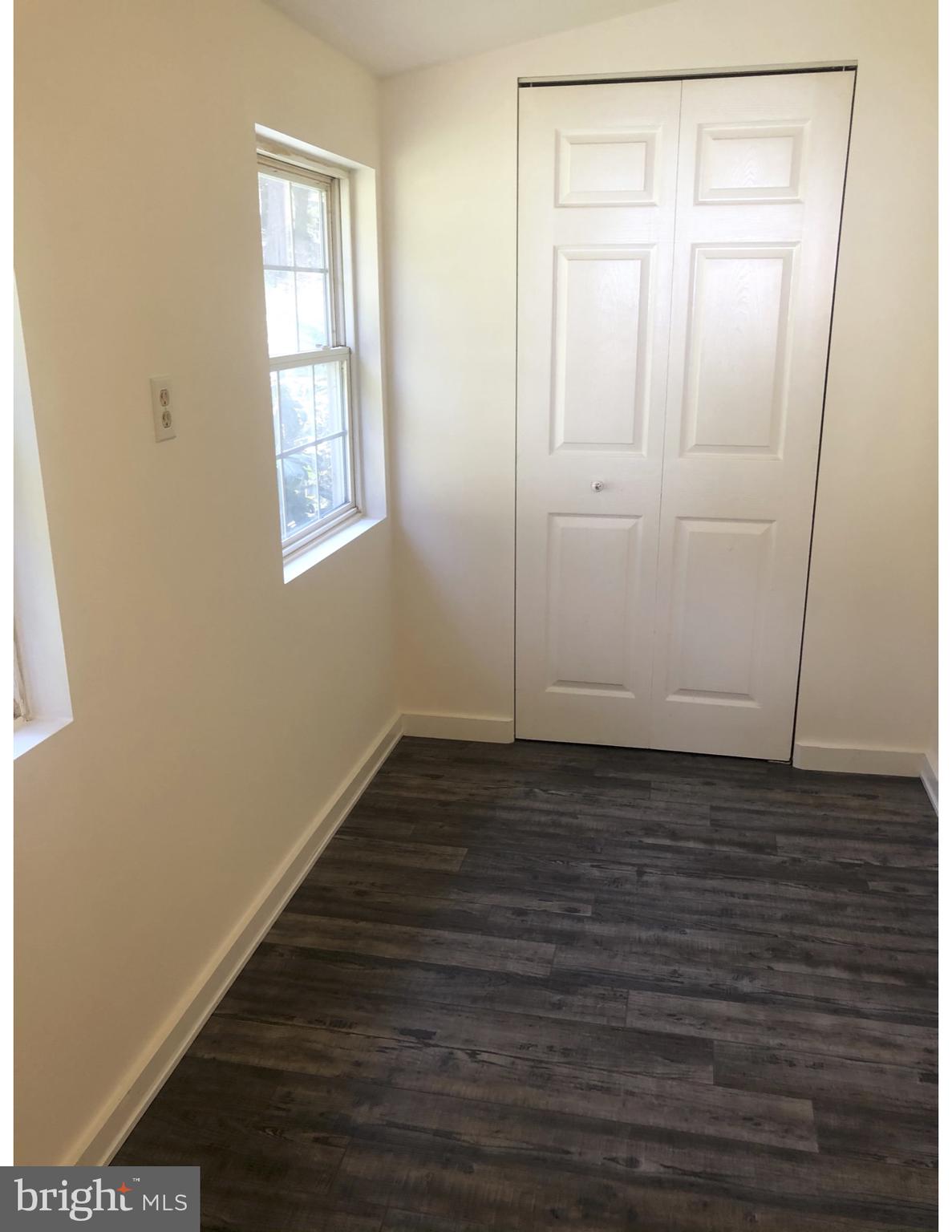 13916 Edgemont Road Smithsburg, MD 21783 - Photo 5 of 29 Entryway with Closet