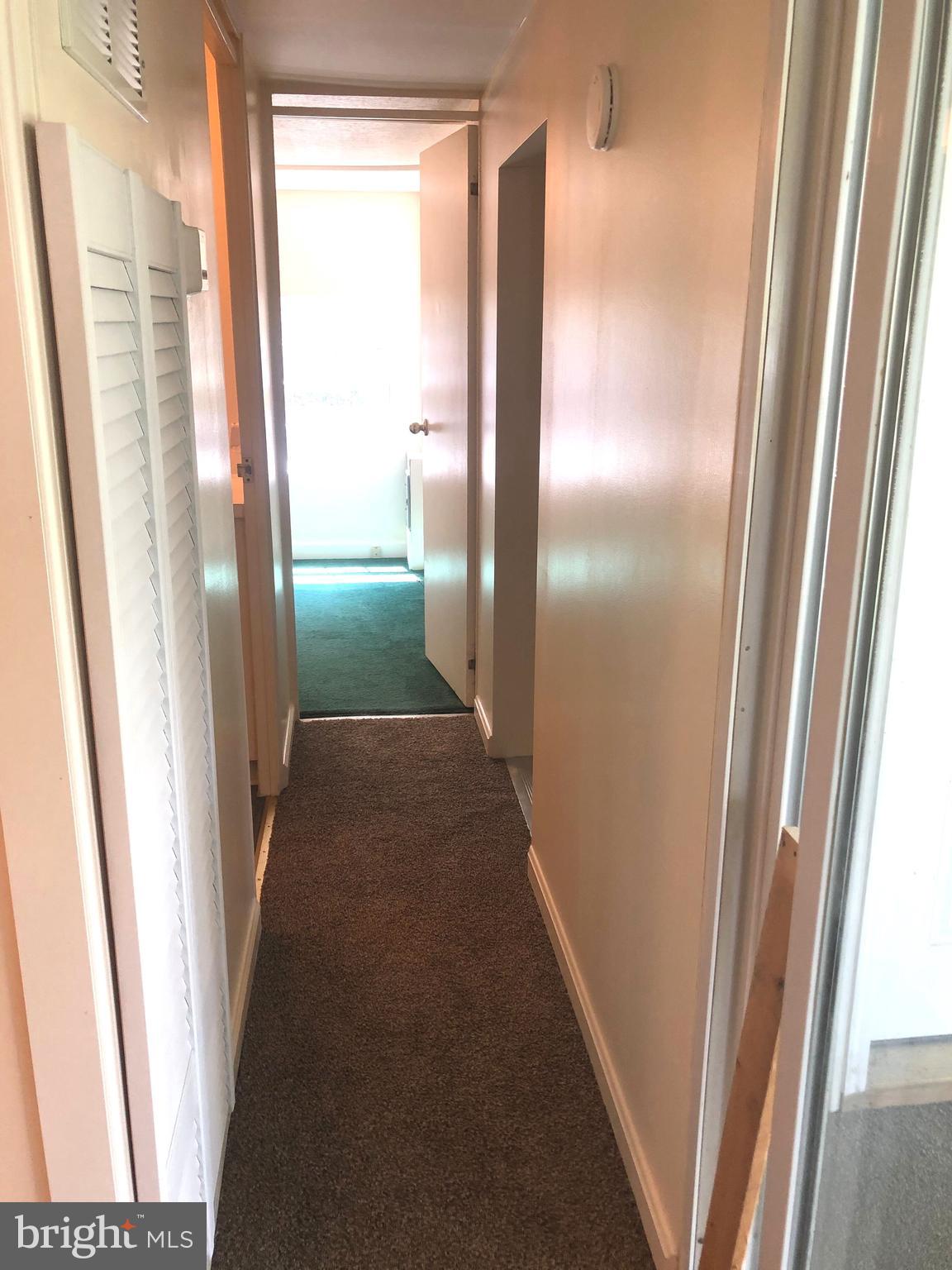 13916 Edgemont Road Smithsburg, MD 21783 - Photo 9 of 29 Hallway