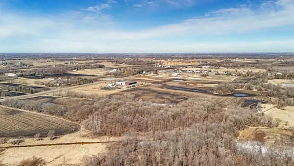$1,000,000 | 19 County Road 19, Loretto, MN 55357