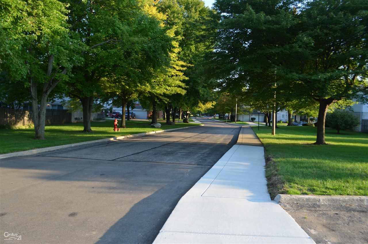 129 Manor Way Rochester Hills, MI 48309 - Photo 8 of 30