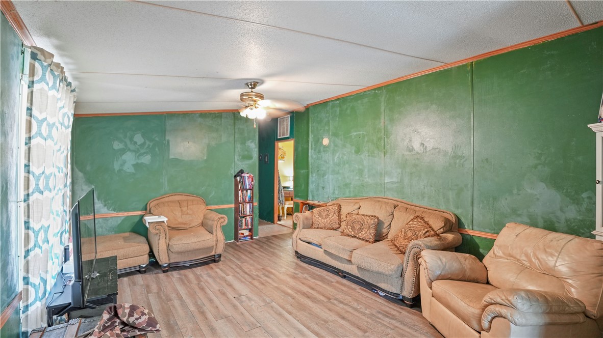 105 Stardust Loop Jesup, GA 31545 - Photo 4 of 19