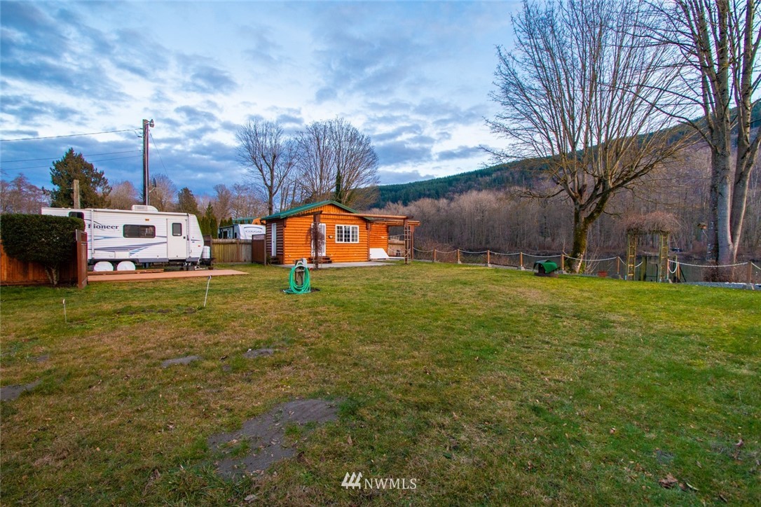 23760 Cove Road Sedro-Woolley, WA 98284 - Photo 3 of 15 Gallery Image 3