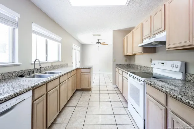 $2,295 | 2138 Border Mill, San Antonio, TX 78230