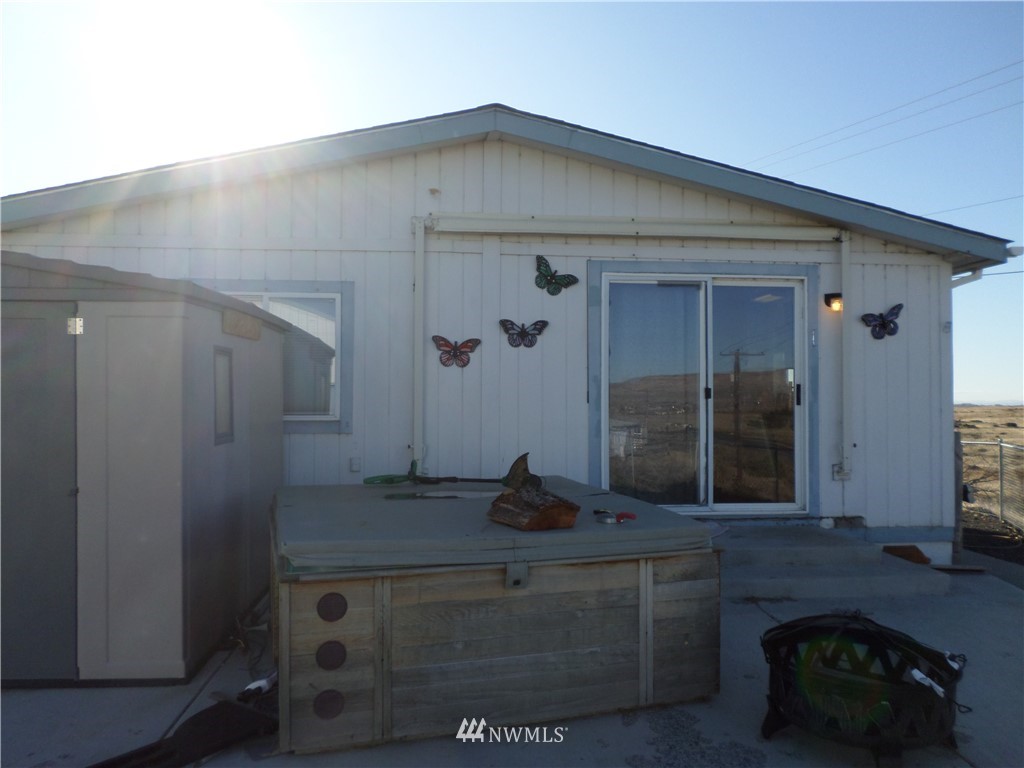 11879 Dodson Road Northwest Ephrata, WA 98823 - Photo 3 of 15 Gallery Image 3