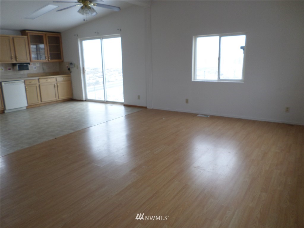 11879 Dodson Road Northwest Ephrata, WA 98823 - Photo 8 of 15 Gallery Image 8
