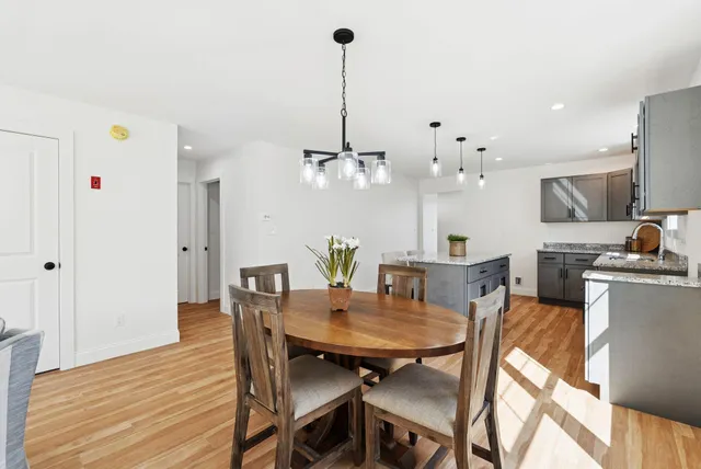 $469,900 | 13 Feldspar Lane, Unit 7, Cumberland Center, ME 04021