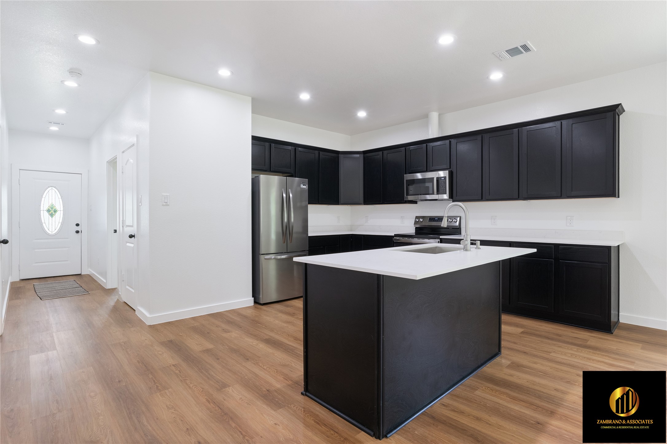 14390 Half Circle Splendora, TX 77372 - Photo 4 of 25 Amazing Kitchen